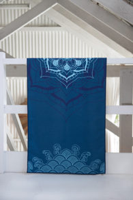 A Super Absorbent Non Slip Yoga Towel with silicone dots on the reverse that help prevent slipping no matter how much you move or sweat.