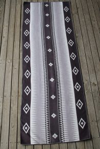 A Super Absorbent Non Slip Yoga Towel with silicone dots on the reverse that help prevent slipping no matter how much you move or sweat.