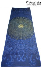 A Super Absorbent Non Slip Yoga Towel with silicone dots on the reverse that help prevent slipping no matter how much you move or sweat.